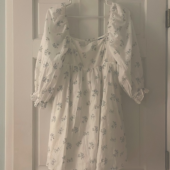 LULUS FLOWY DRESS - Picture 2 of 3